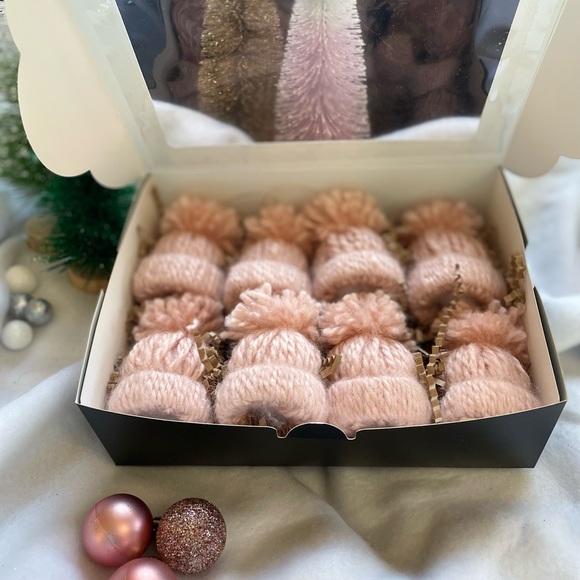 Handmade miniature blush pink beanie hat ornaments - Picture 5 of 7